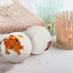 White Round Bath Bomb with Flower Buds & Petals Rose, Lavender, Ylang Ylang, Musk Fragrance Bath Bomb (65 Gram Each)