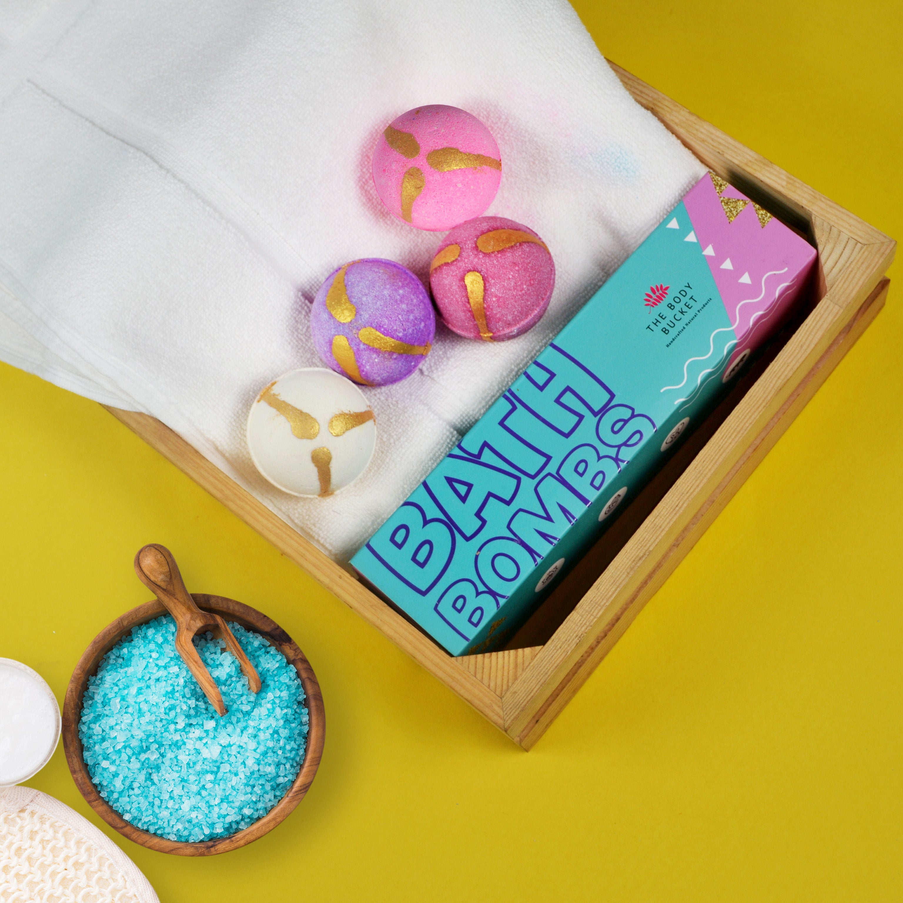 Round floral bath bombs with Lilac, Musk, cherry blossom and red rose fragrances (65 gram each)