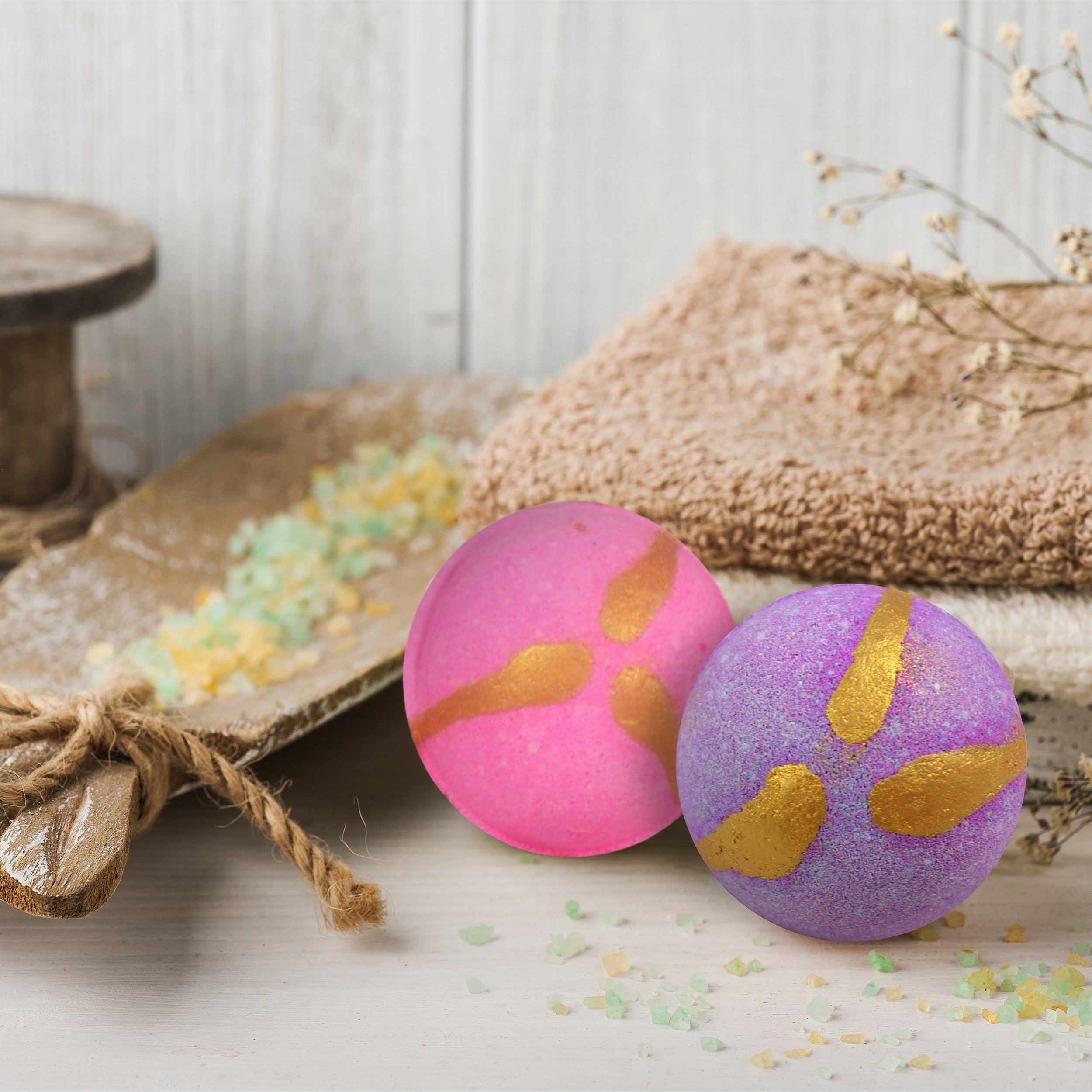 Round floral bath bombs with Lilac, Musk, cherry blossom and red rose fragrances (65 gram each)