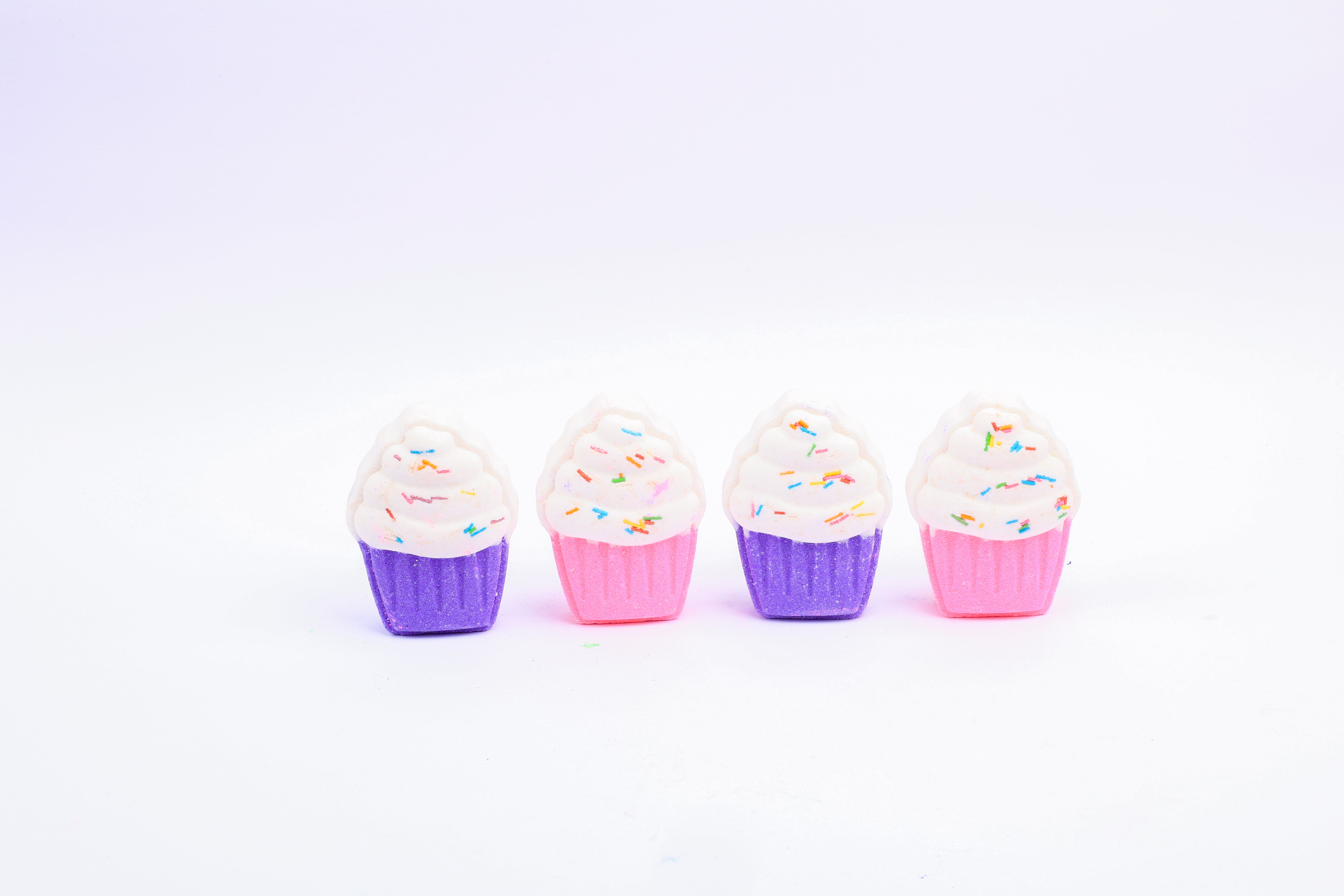 Vanilla Cupcake Bath Bombs – 70gm Each (Pack of 4)